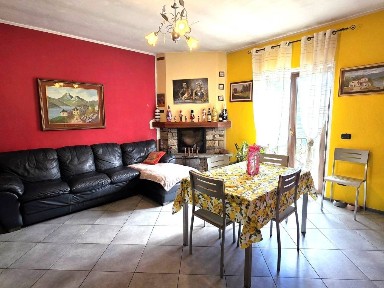Villa unifamiliare via Montebuglio, Centro, Casale Corte Cerro