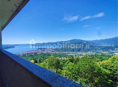 Villa bifamiliare via Battaglione Alpini Intra, 13, Bee
