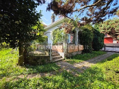 Omegna, Via Giovanni Pascoli, 22