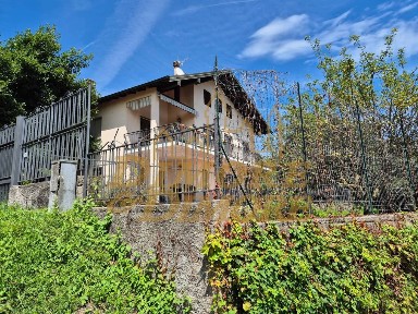 Arizzano, Via Piemonte, 29