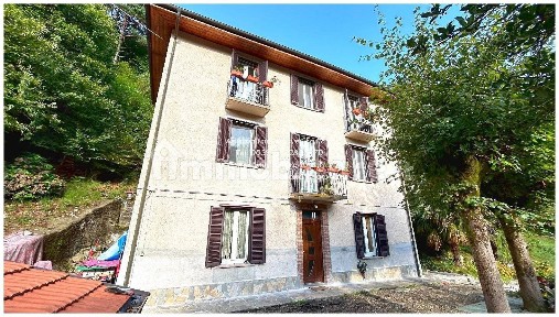 Villa unifamiliare via Milano, Bee