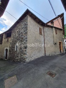 Villa unifamiliare via Achille Grandi 1, Centro, Cesara