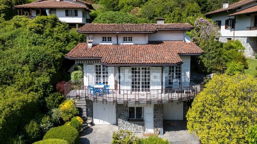 Villa unifamiliare via Strada Vecchia 72, Centro, Mergozzo