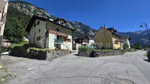 Villa bifamiliare frazione San Michele 6, Formazza