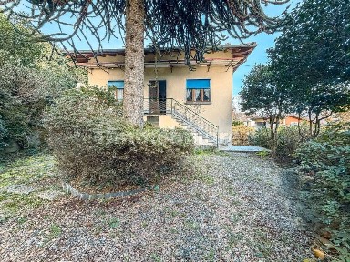 Casale Corte Cerro, Via Cafferonio 1