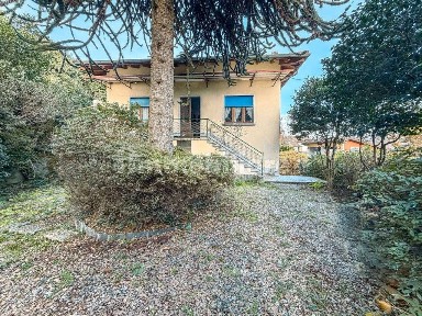 Villa unifamiliare via Cafferonio 1, Centro, Casale Corte Cerro
