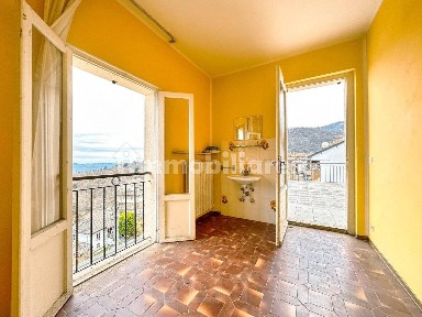 Villa unifamiliare via omegna 13, Centro, Arola