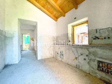 Brovello-Carpugnino, Via Volta 86