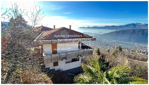 Villa bifamiliare, buono stato, 290 m², Centro, Bee