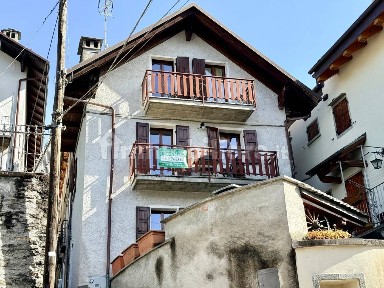 Villa unifamiliare via Francesco Ciolina, Toceno