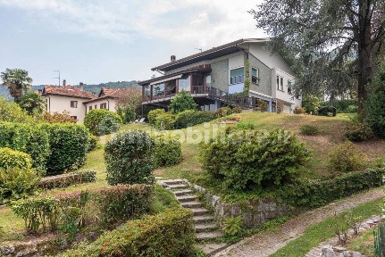 Stresa, Via Raffaello Sanzio 18