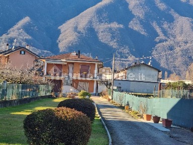 Villa unifamiliare via Robinie, Centro, Gravellona Toce