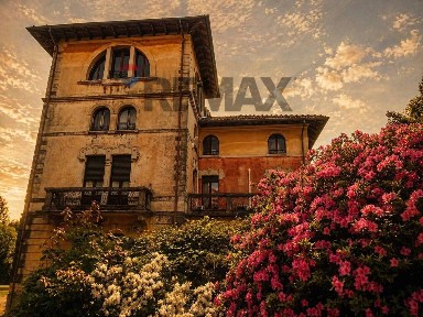 Villa unifamiliare via nicola della cas 36-38, Centro, Baveno