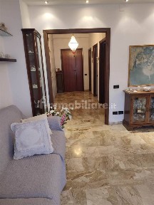 Appartamento buono stato, primo piano, Borgo Rodi, Ancona