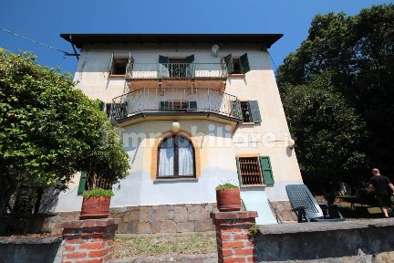 Villa unifamiliare via Nazionale, Centro, Cannero Riviera