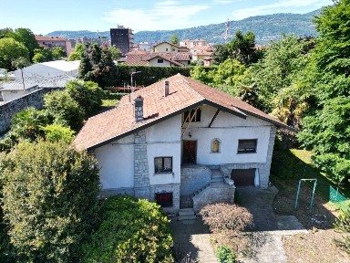 Villa plurifamiliare via Crocetta 51, Suna Alta, Monterosso, Cavandone, Verbania