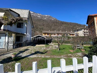 Villa bifamiliare via Dante Alighieri, Centro, Crevoladossola