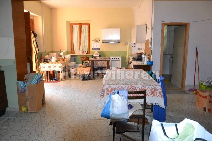 Trilocale da ristrutturare, su più livelli, Scapezzano, Cannella, Roncitelli, Senigallia