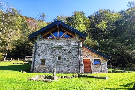 Villa unifamiliare, ottimo stato, 110 m², Omegna