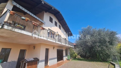 Villa unifamiliare 280 m², Arizzano