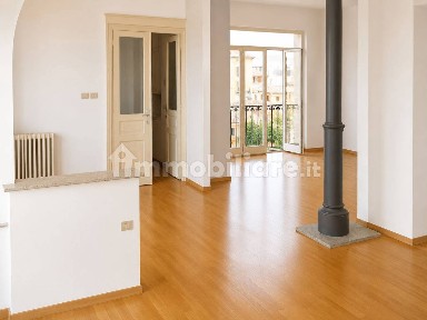 Quadrilocale 104 m², Centro Storico, Jesi