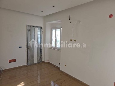 Bilocale ottimo stato, primo piano, Posatora, Ancona