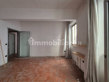 Quadrilocale vicolo Zenocrate Cesari, Centro, Osimo