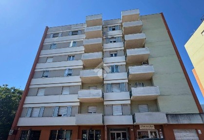 Trilocale via Tenna 18, Torrette, Ancona
