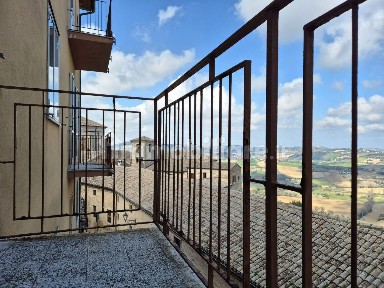 Quadrilocale via Pompeiana, Centro, Osimo