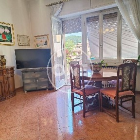 Quadrilocale via Giovanni Loreti, 44, Centro, Fabriano