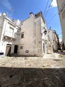 Martina Franca, Via Beatrice Cenci 17