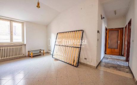 Trilocale Borgo di Sopra 12, Centro, Corinaldo