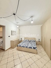 Torino, Aurora, Via San Giuseppe Benedetto Cottolengo, 19