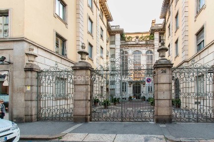 Torino, Via Roma, Via Giolitti, 24