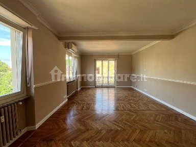 Appartamento via Valeggio 26, Crocetta, Torino