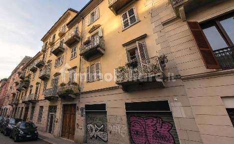 Torino, Vanchiglia, Via Eusebio Bava, 36