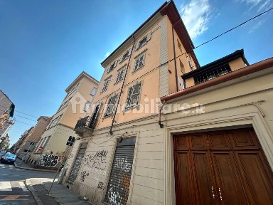 Monolocale via Belfiore 42, San Salvario - Dante, Torino