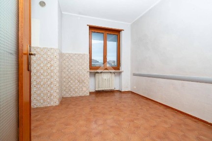 Trilocale via Torino 41, Centro, Caselle Torinese