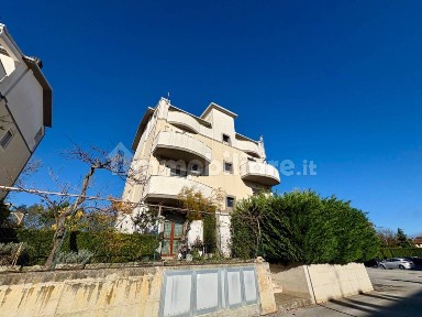 Fabriano, VIA CARLO URBANI, 52