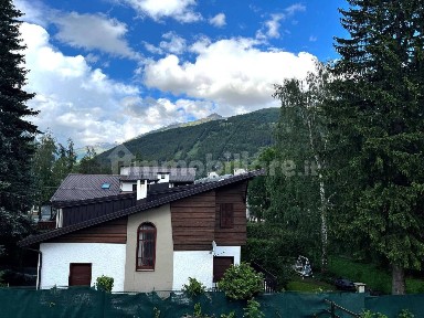 Trilocale viale Bramafam 32, Centro, Bardonecchia