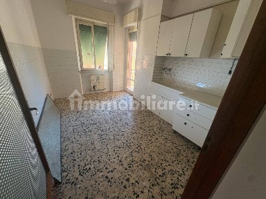 Quadrilocale via Alfredo Antinori, Le Grazie, Ancona