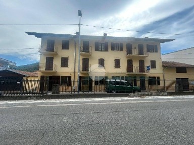 Trilocale via Roma 47, Centro, Pont-Canavese