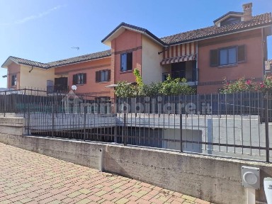 Trilocale via Cassagna 10, Centro, Pianezza
