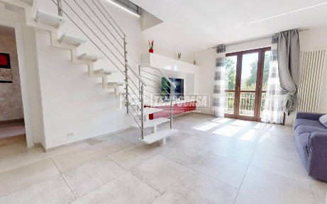 Appartamento ottimo stato, su più livelli, Centro, Castelfidardo
