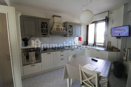 Appartamento via Cesare Battisti 27, Monsano