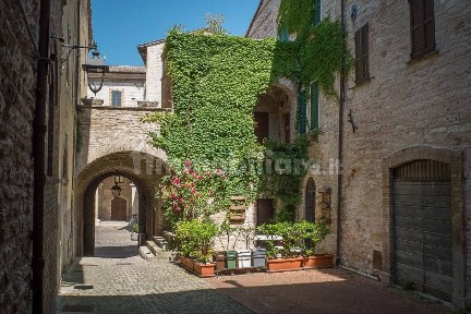 Appartamento piazza Giacomo Matteotti 7, Centro, Sassoferrato