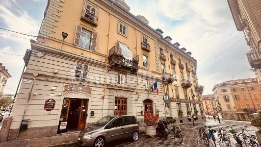 Torino, Aurora, Via Borgo Dora, 1
