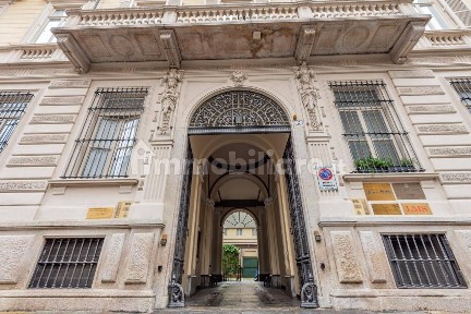 Appartamento via Davide Bertolotti 2, Piazza Solferino - Corso Matteotti, Torino