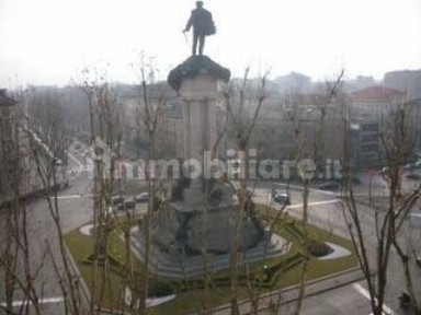 Appartamento largo Vittorio Emanuele II, Piazza Solferino - Corso Matteotti, Torino