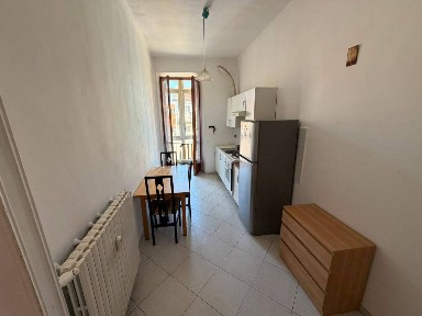 Bilocale via Roasio 19, Campidoglio, Torino
